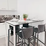 Διαμέρισμα 2 Avec Balcon En Centre-ville Et Au Calme *