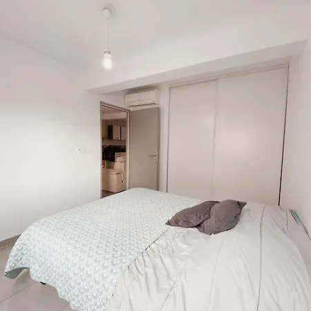 2 Avec Balcon En Centre-ville Et Au Calme - 9 Canet-en-Roussillon
