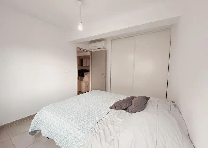 2 Avec Balcon En Centre-ville Et Au Calme 카네트