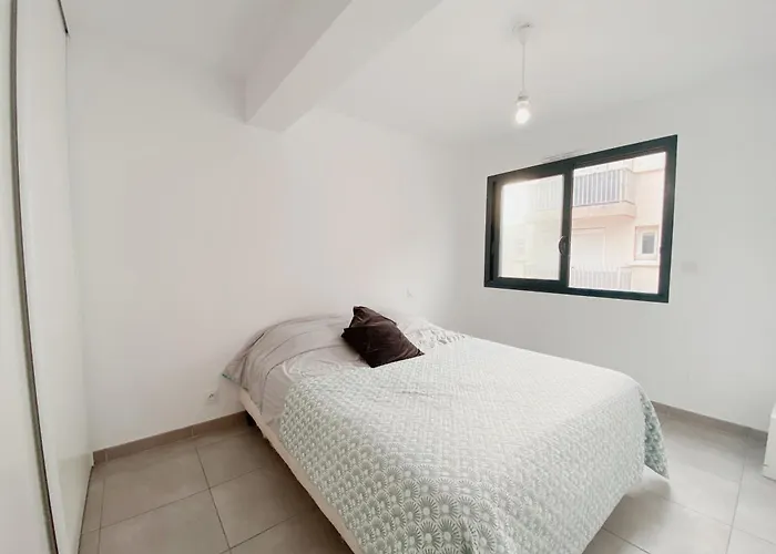 2 Avec Balcon En Centre-ville Et Au Calme 아파트 *
