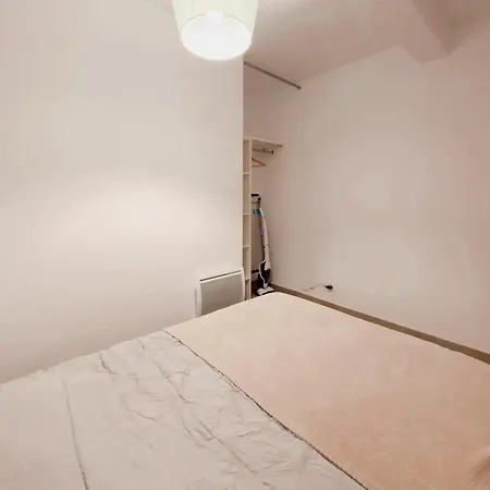 2 Avec Balcon En Centre-ville Et Au Calme - 9 *