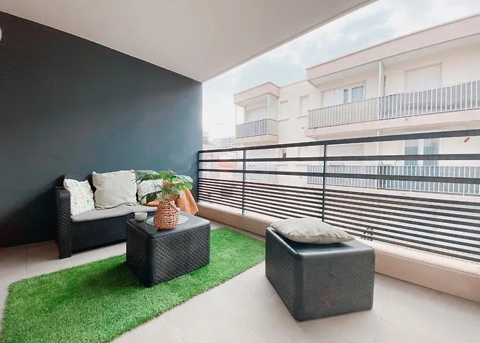 2 Avec Balcon En Centre-ville Et Au Calme Daire Canet-en-Roussillon