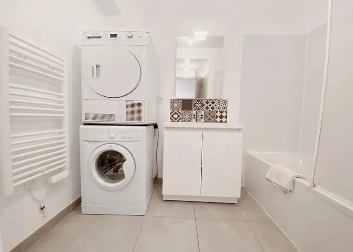 2 Avec Balcon En Centre-ville Et Au Calme Daire Canet-en-Roussillon